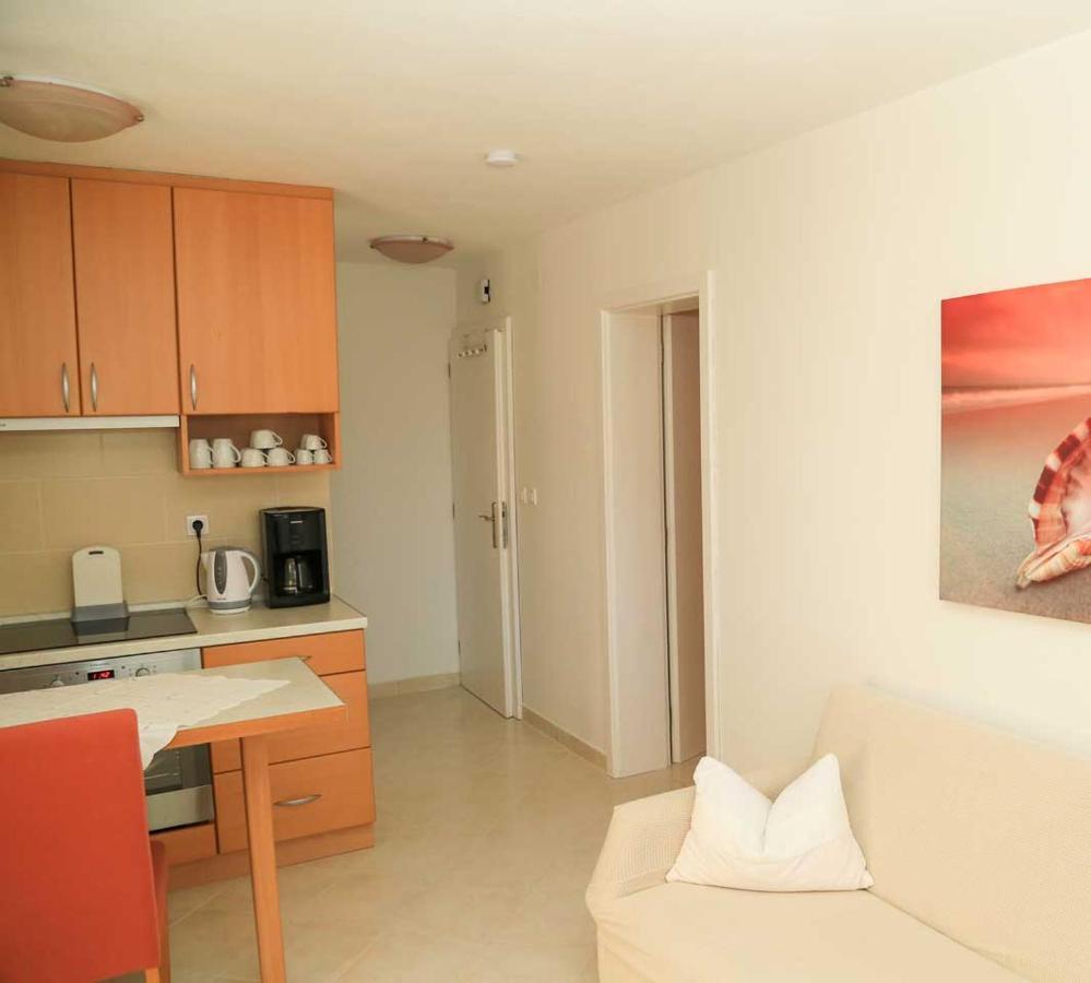 Adrian-Apartments-51511-Malinska-Otok-Krk Primorska 21 Esterno foto