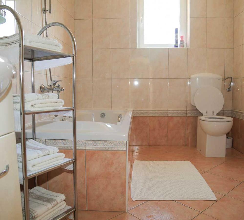Adrian-Apartments-51511-Malinska-Otok-Krk Primorska 21 Esterno foto